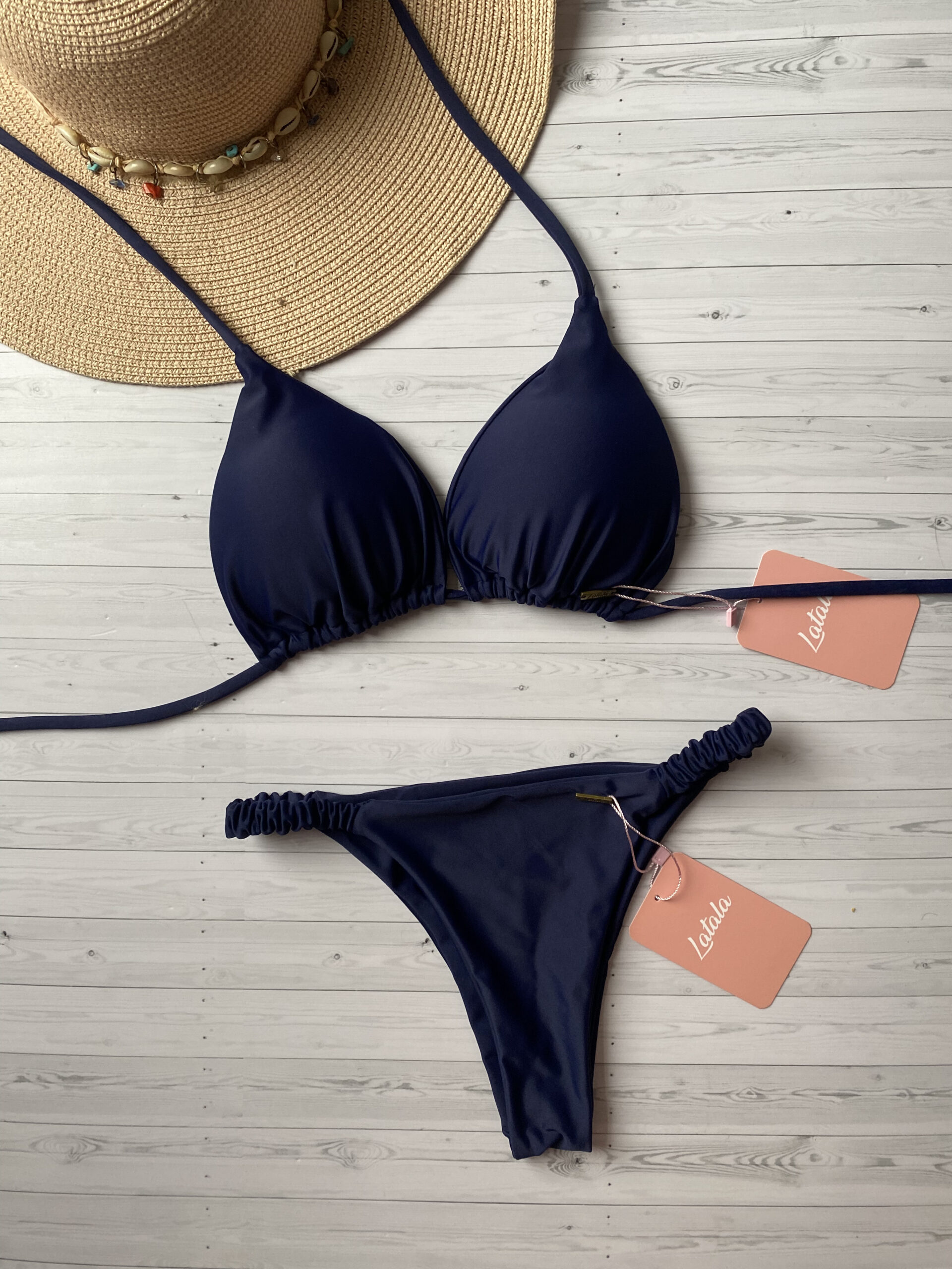 TOP RIHANNA + BOTTOM ARUBA1